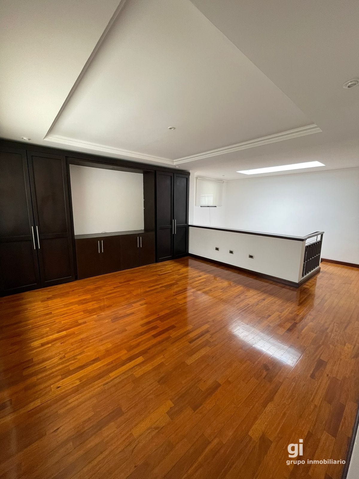 Casa en Venta en Condominio Exclusivo Zona 10 — Casa en Venta en Zona 10, Guatemala, Ciudad — foto 1 de 8