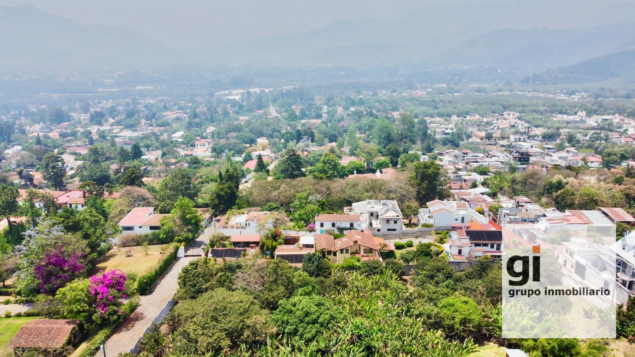 Interesante propiedad en venta en San Juan El Obispo — Terreno en Venta en Antigua, Sacatepéquez — foto 1 de 4