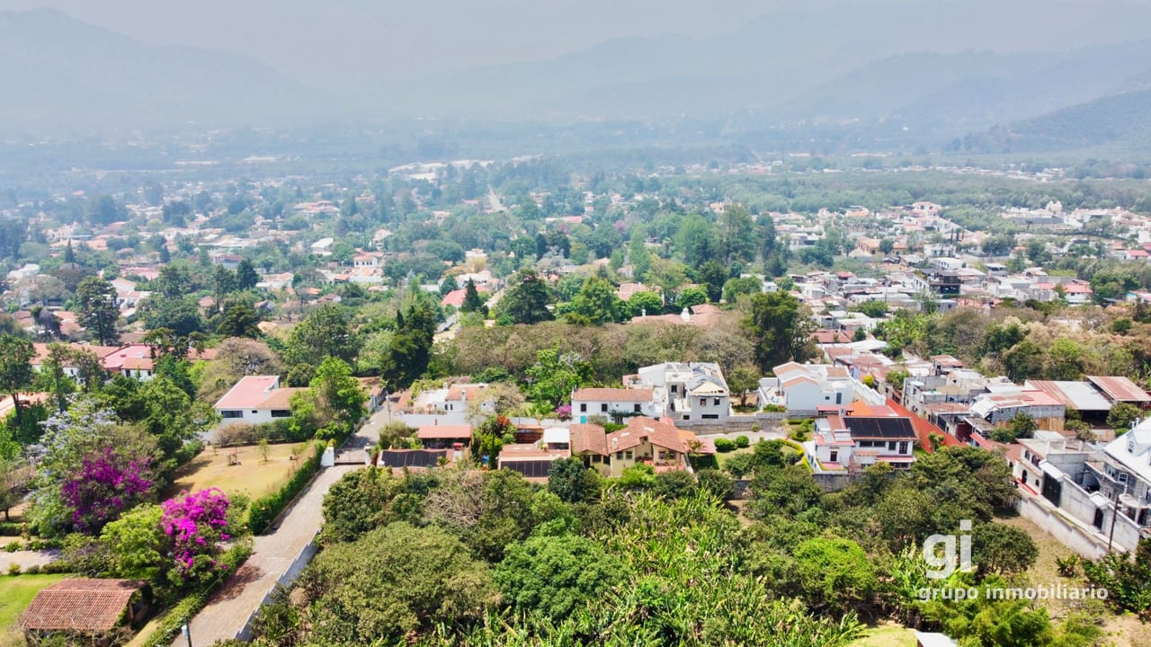 Interesante propiedad en venta en San Juan El Obispo — Terreno en Venta en Antigua, Sacatepéquez — foto 1 de 3