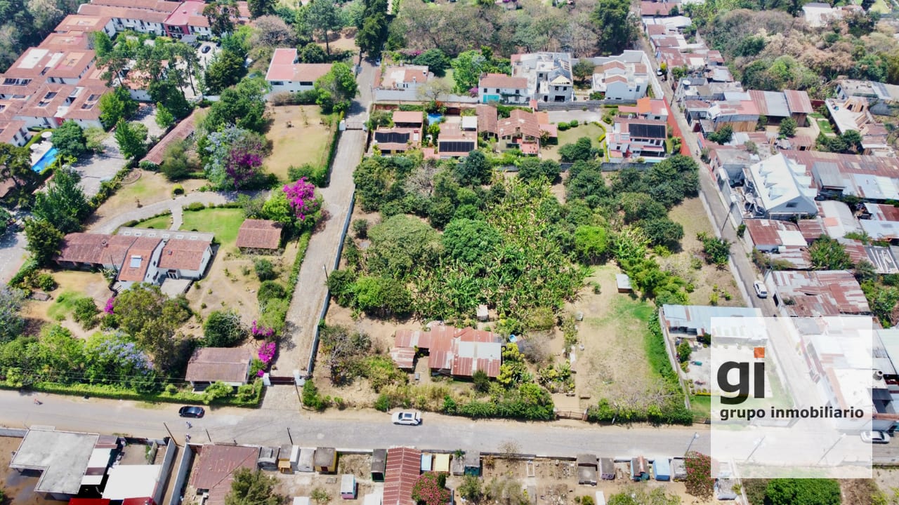 Interesante propiedad en venta en San Juan El Obispo — Terreno en Venta en Antigua, Sacatepéquez — foto 3 de 4