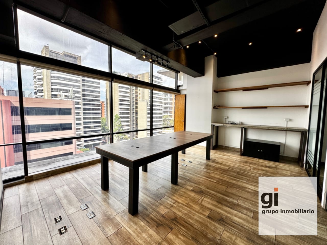 Oficina en venta frente a Oakland mall — Oficina en Venta en Zona 10, Guatemala, Ciudad — foto 4 de 8