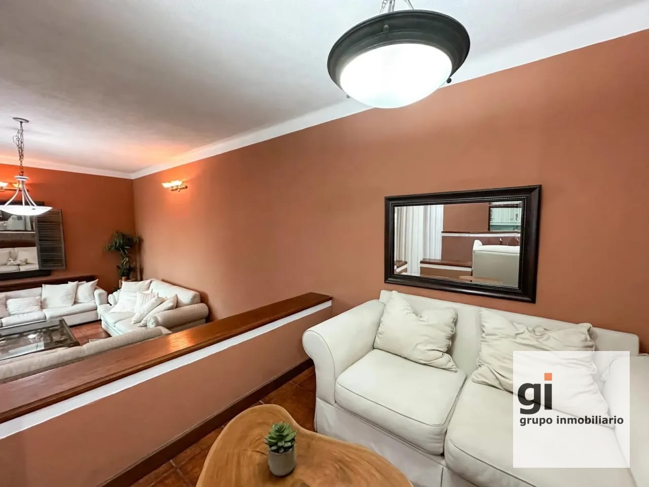 Casa en Venta en Zona 10. Gran Oportunidad — Casa en Venta en Zona 10, Guatemala, Ciudad — foto 3 de 12
