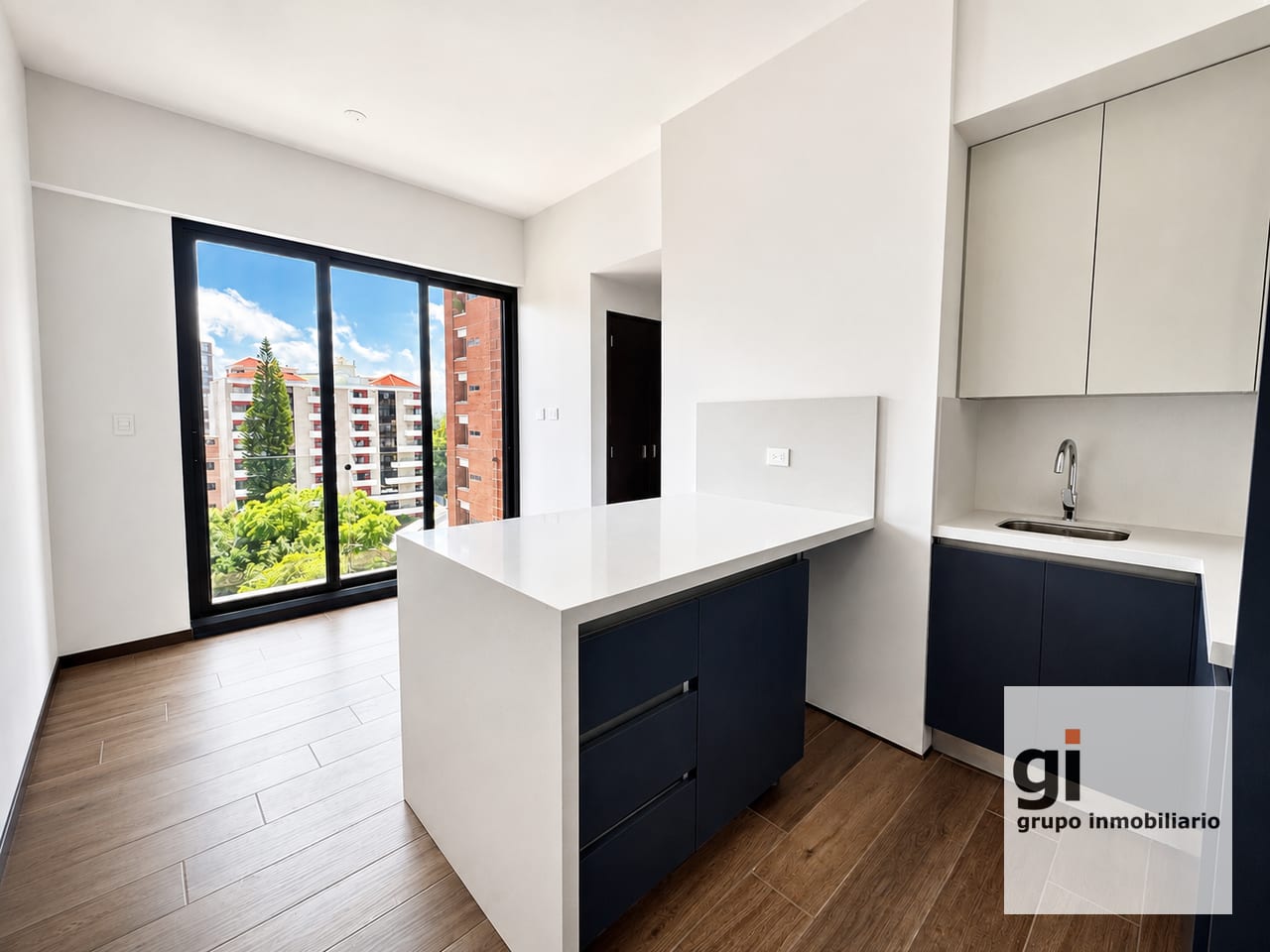 Apartamento de 1 dormitorio en venta zona 10, a pasos del CC La Estación — Apartamento en Venta en Zona 10, Guatemala, Ciudad — foto 1 de 17