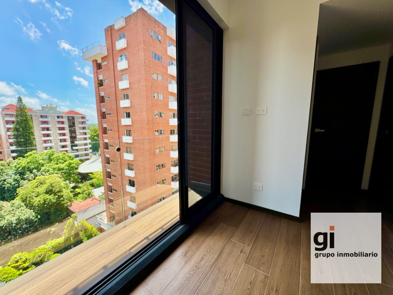 Apartamento de 1 dormitorio en venta zona 10, a pasos del CC La Estación — Apartamento en Venta en Zona 10, Guatemala, Ciudad — foto 3 de 17