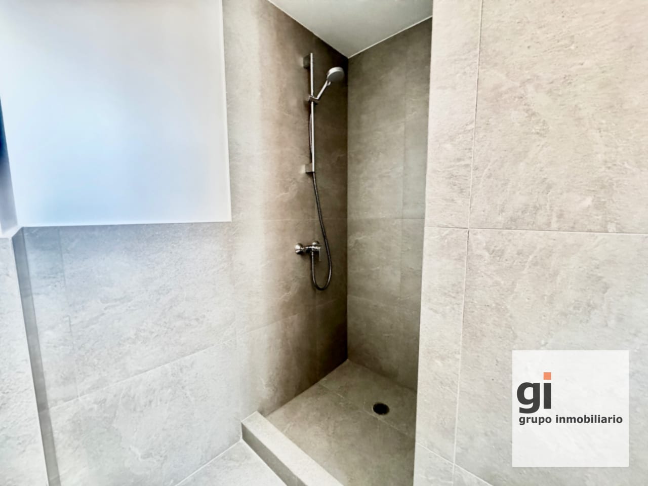 Apartamento de 1 dormitorio en venta zona 10, a pasos del CC La Estación — Apartamento en Venta en Zona 10, Guatemala, Ciudad — foto 6 de 17