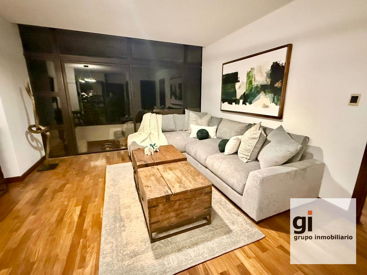 Apartamento en zona 14, amplio de 1 dormitorio en alquiler. — Apartamento en Alquiler en Zona 14, Guatemala, Ciudad — foto 1 de 9