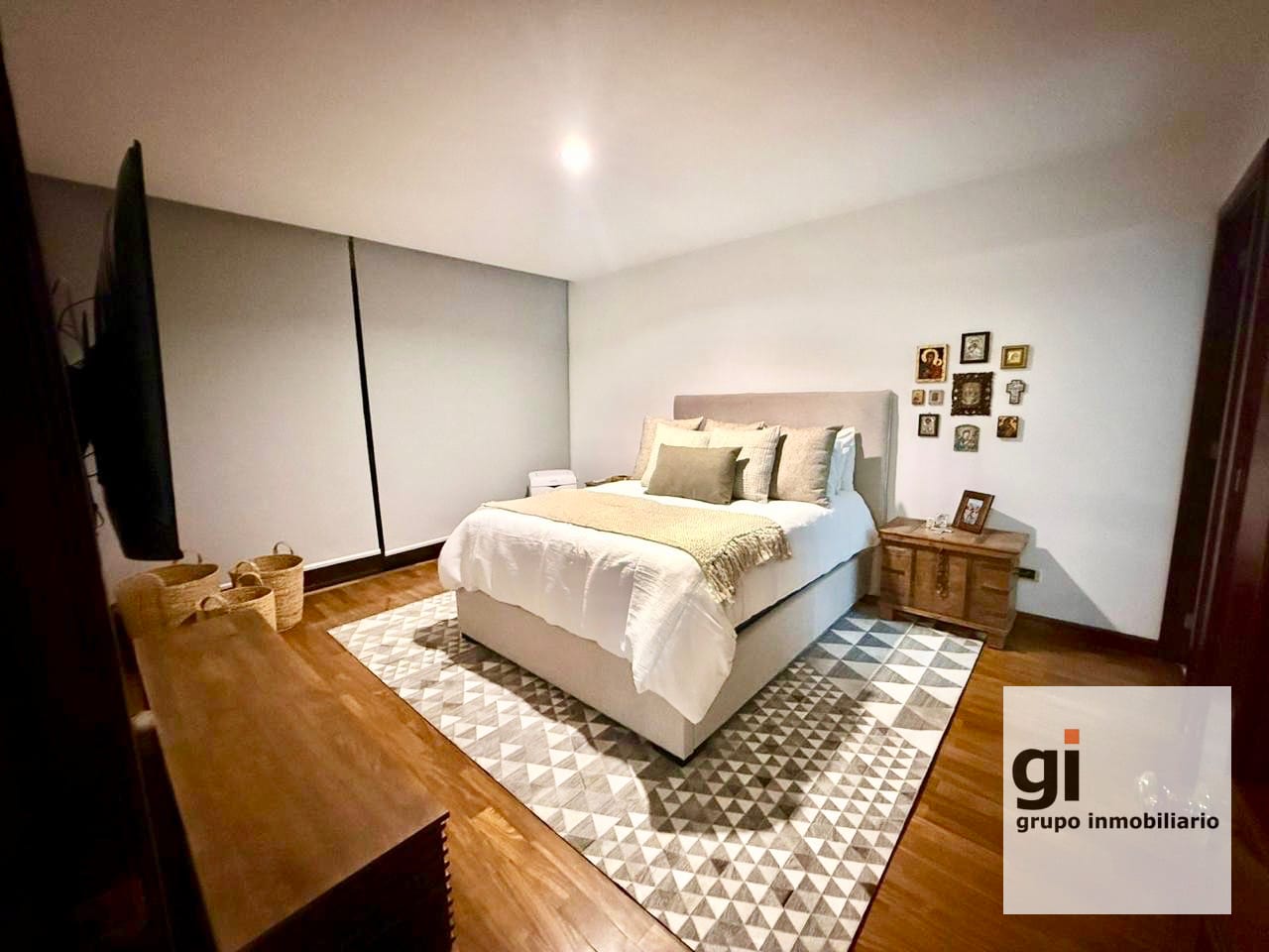 Apartamento en zona 14, amplio de 1 dormitorio en alquiler. — Apartamento en Alquiler en Zona 14, Guatemala, Ciudad — foto 2 de 9