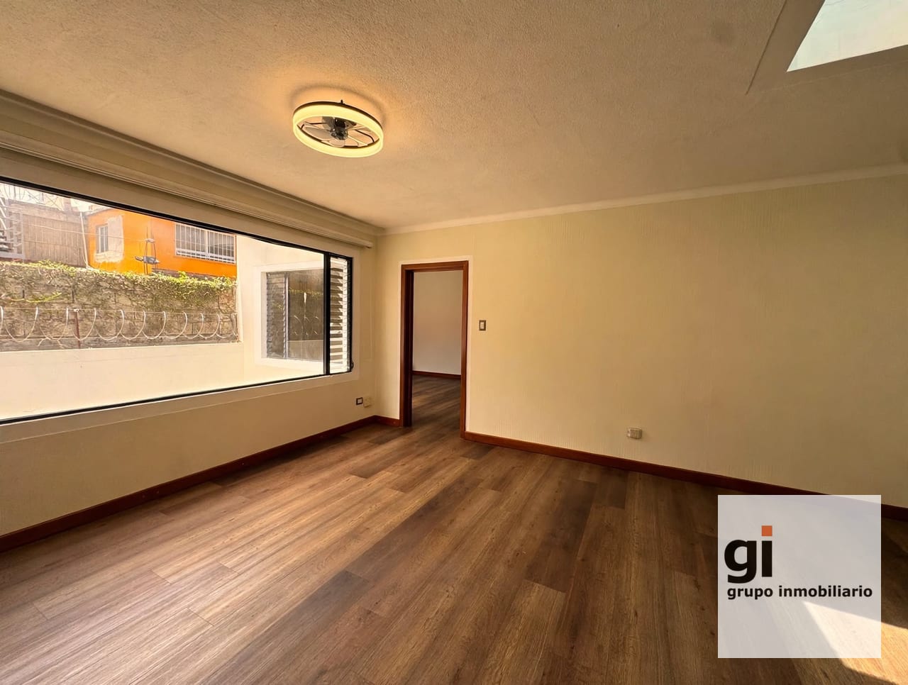 Linda Casa Remodelada en Venta en Zona 10 — Casa en Alquiler en Zona 10, Guatemala, Ciudad — foto 6 de 13