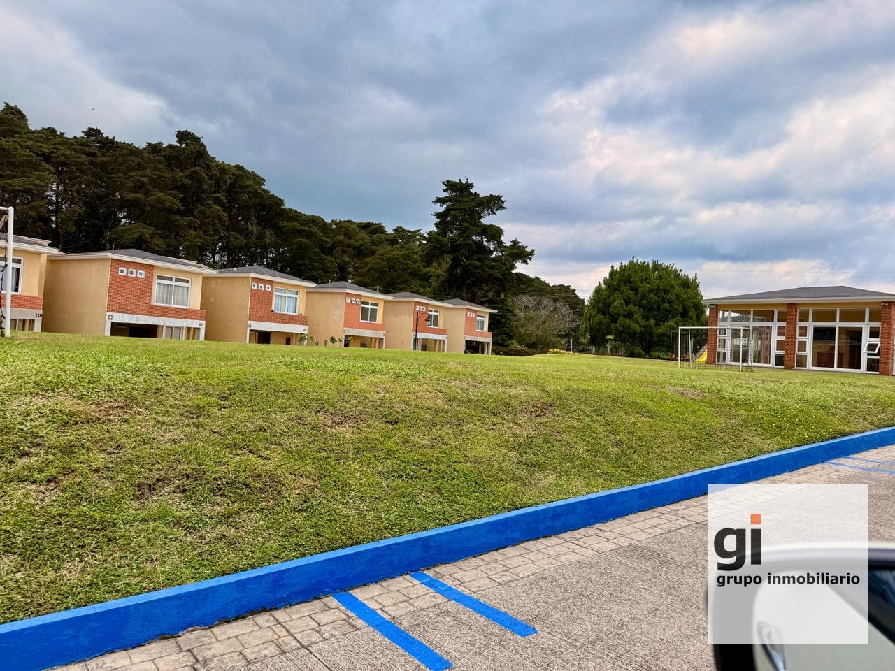 Casa en condominio — Casa en Venta en Carretera a El Salvador, Guatemala, Ciudad — foto 2 de 10