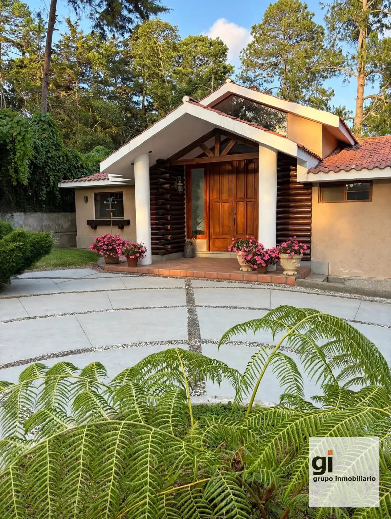 Alquiler de Hermosa Casa en San Lucas — Casa en Alquiler en Santiago Sacatepéquez, Sacatepéquez — foto 3 de 13