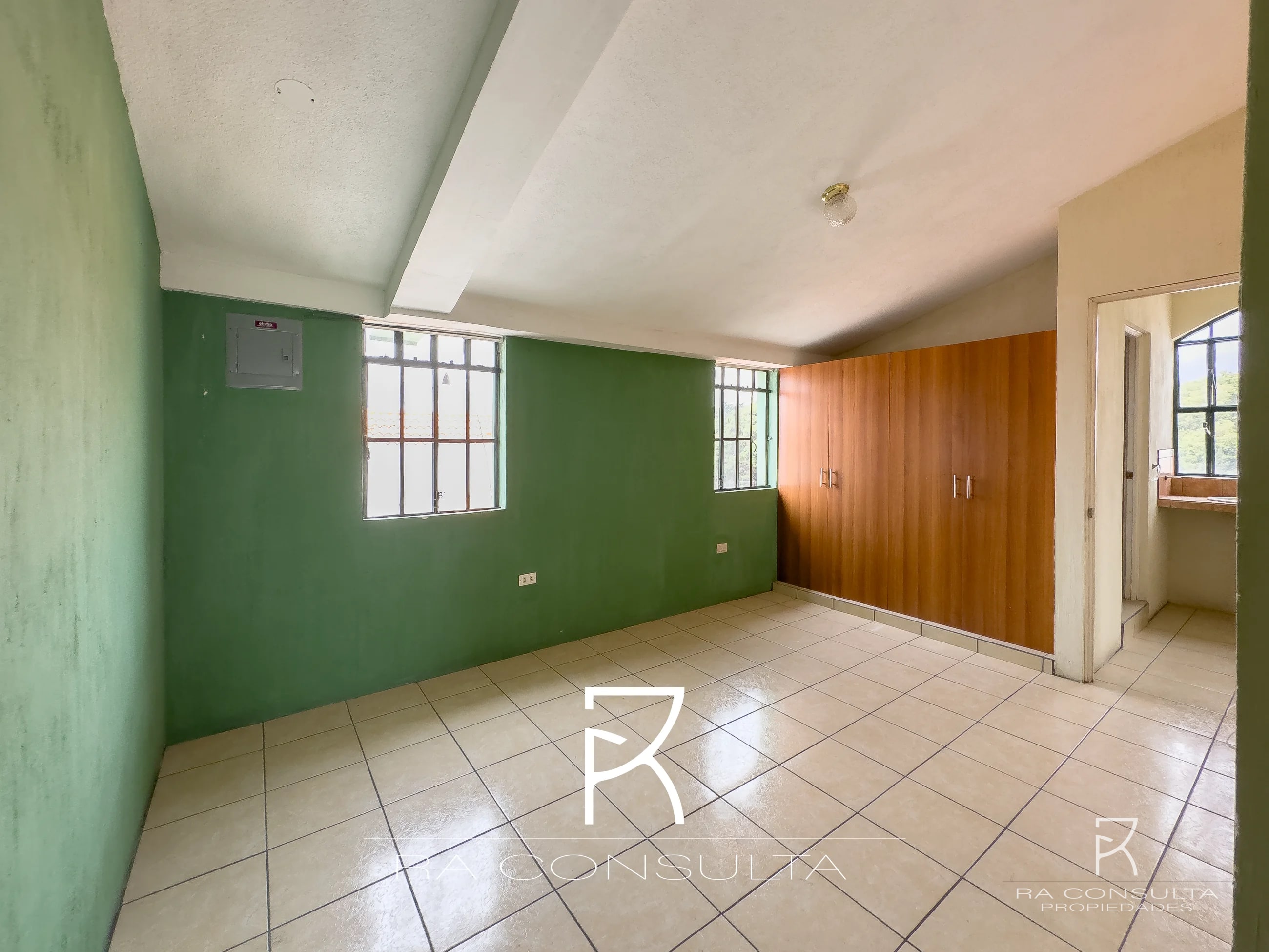 Casa Grande en San Cristóbal con 2 Apartamentos - 6