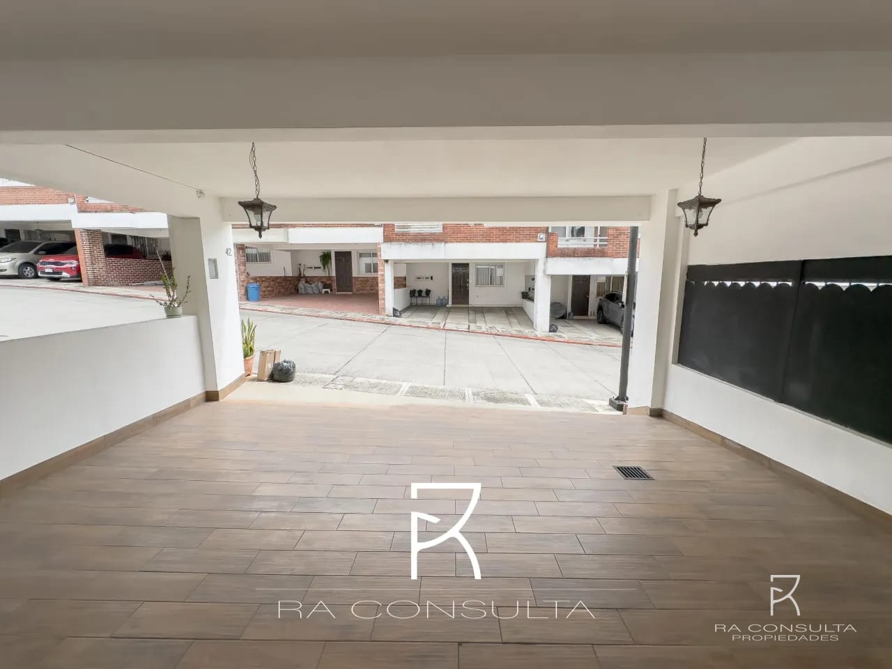 VENDO HERMOSA CASA EN JARDINES DE FIORENTINA, ZONA 21 — Casa en Venta en Zona 21, Guatemala, Ciudad — foto 5 de 6