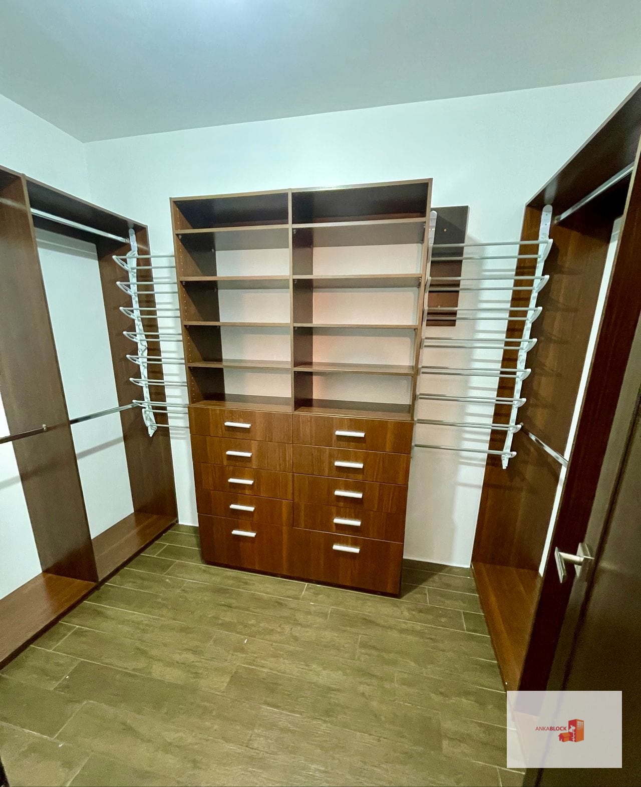 En nivel bajo — Apartamento en Venta en Álbero 15, Zona 15, Guatemala, Ciudad — foto 6 de 12