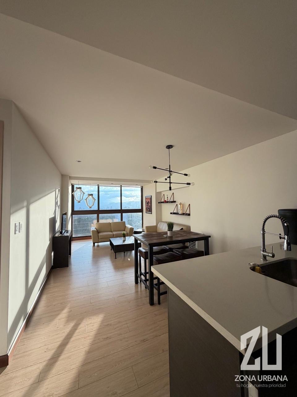 Apartamento en Renta Veinti4 Z10 — Apartamento en Alquiler en Veinti4, Zona 10, Guatemala, Ciudad — foto 2 de 14
