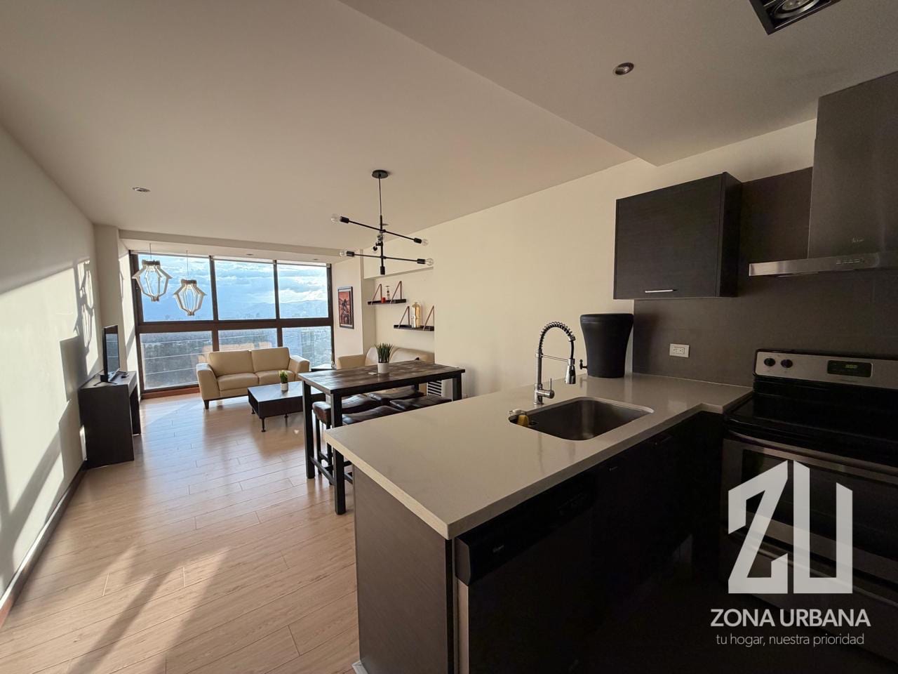 Apartamento en Renta Veinti4 Z10 — Apartamento en Alquiler en Veinti4, Zona 10, Guatemala, Ciudad — foto 4 de 14