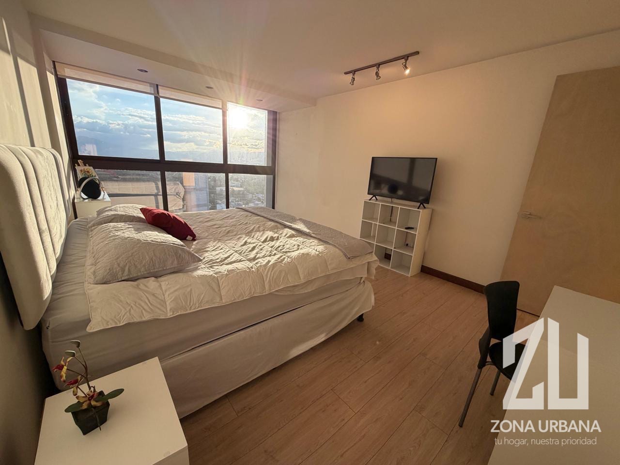 Apartamento en Renta Veinti4 Z10 — Apartamento en Alquiler en Veinti4, Zona 10, Guatemala, Ciudad — foto 12 de 14