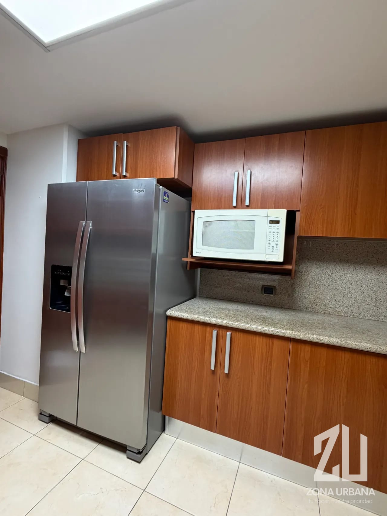 Amplio apartamento de 2 dormitorios con cocina equipada en Zona 14 — Apartamento en Alquiler en Marqués del Valle, Zona 14, Guatemala, Ciudad — foto 6 de 12