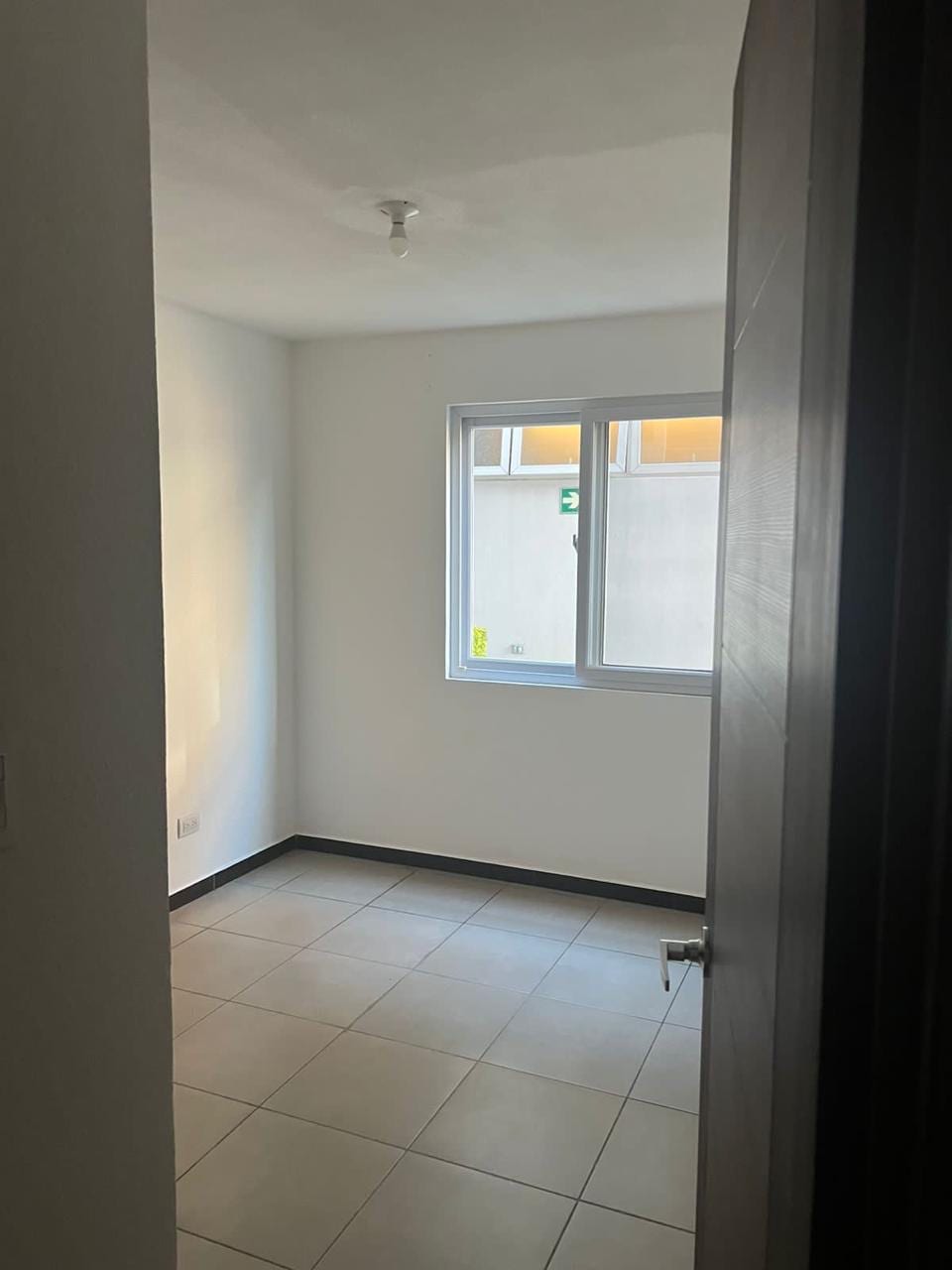 Apartamento Primer Nivel Parque 11 — Apartamento en Alquiler en Parque 11, Zona 11, Guatemala, Ciudad — foto 11 de 14