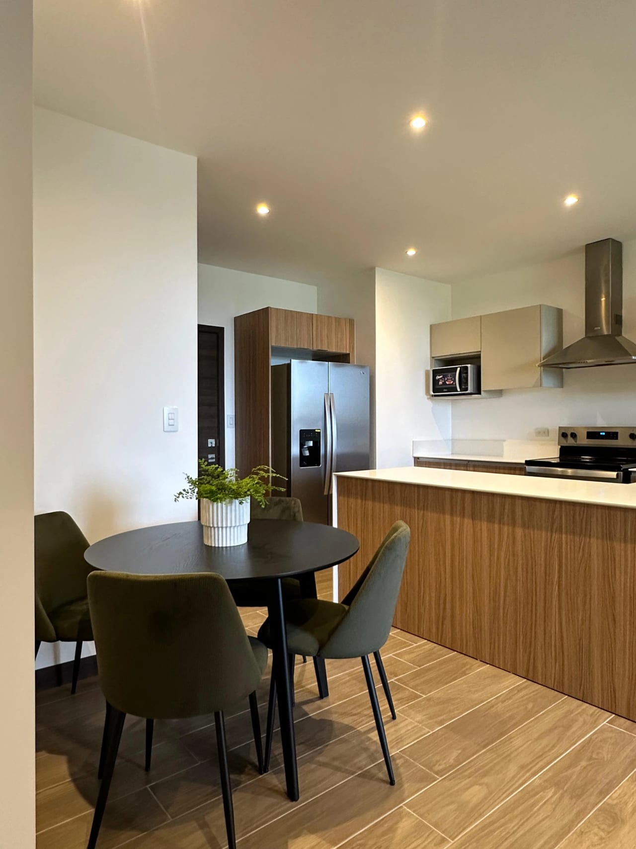 Exclusivo apartamento amueblado en renta, Spazio z 15 — Apartamento en Alquiler en Spazio, Zona 15, Guatemala, Ciudad — foto 5 de 12