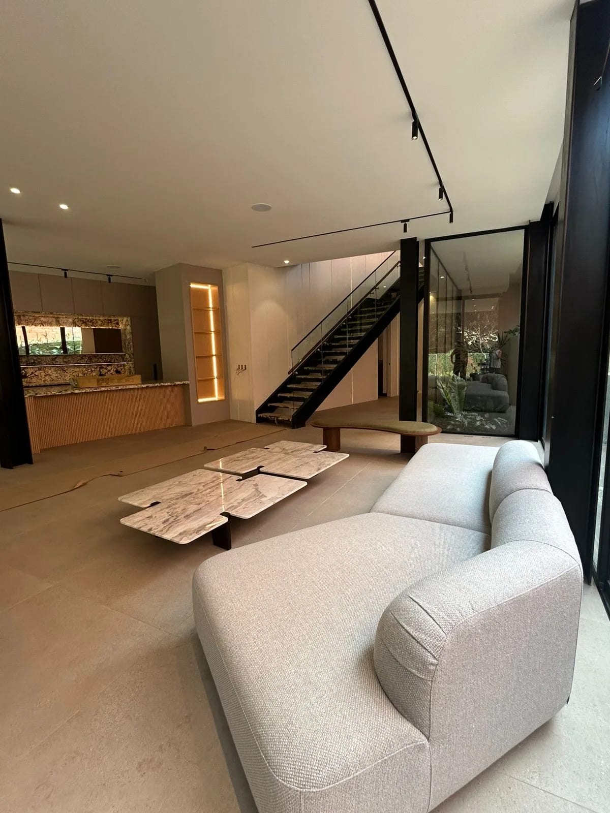 Espectacular casa en venta, Acacias zona 16 — Casa en Venta en Acacias de Cayalá, Zona 16, Guatemala, Ciudad — foto 1 de 11
