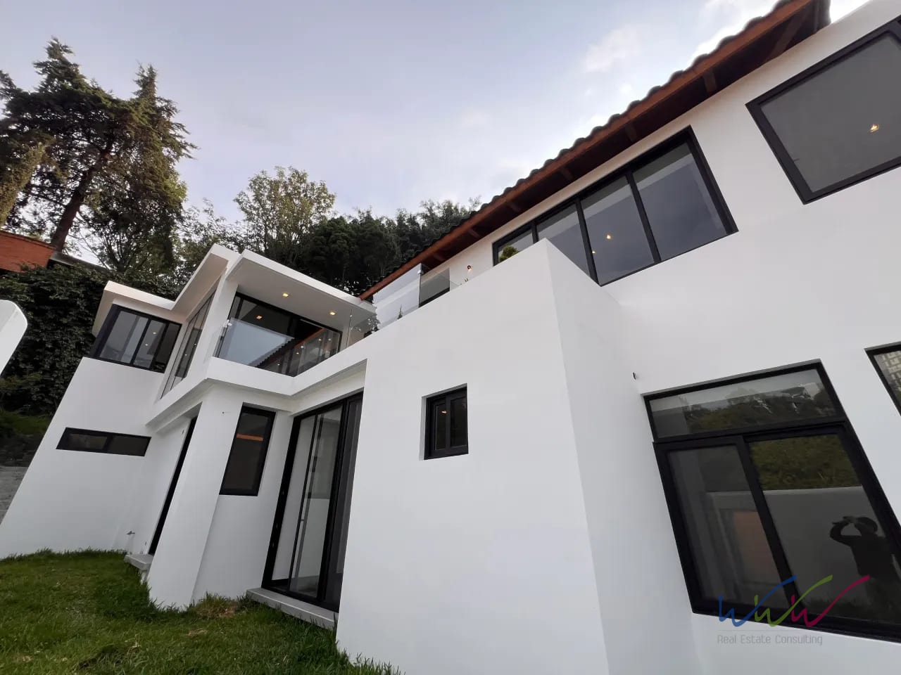 Vendo amplia casa en Oakland, zona 10 — Casa en Venta en Oakland I, Zona 10, Guatemala, Ciudad — foto 1 de 15