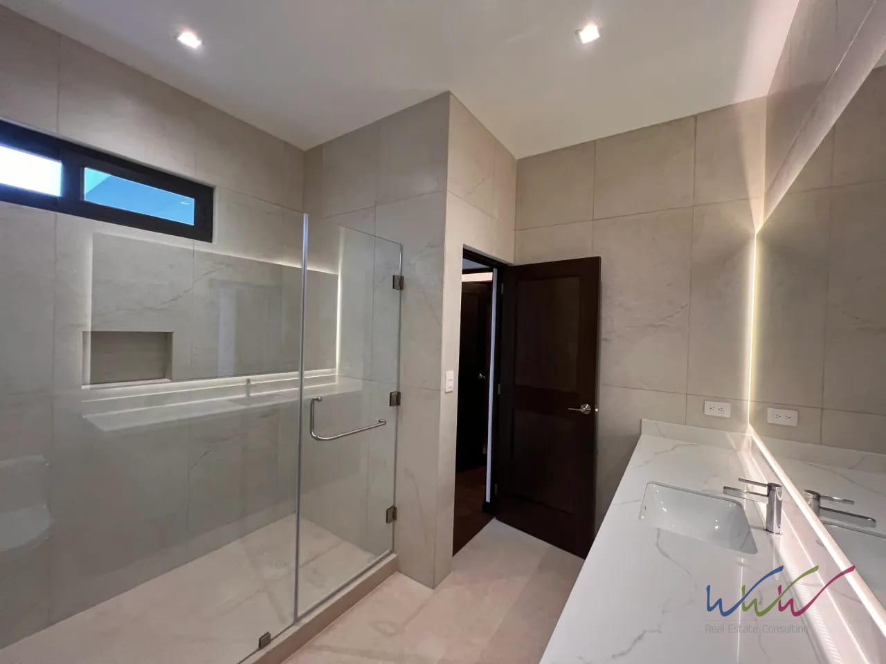 Vendo amplia casa en Oakland, zona 10 — Casa en Venta en Oakland I, Zona 10, Guatemala, Ciudad — foto 14 de 15