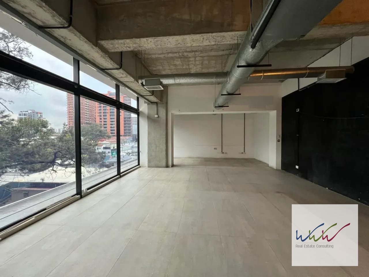 Vendo Oficina Edificio Design Center, zona 10 — Oficina en Venta en Design Center, Zona 10, Guatemala, Ciudad — foto 5 de 13