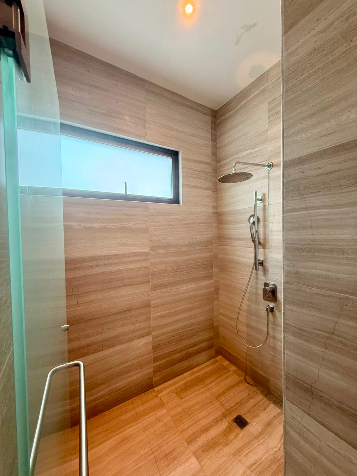 PENTHOUSE AMUEBLADO DE LUJO RENTA ZONA 14 — Apartamento en Alquiler en Zona 14, Guatemala, Ciudad — foto 7 de 17