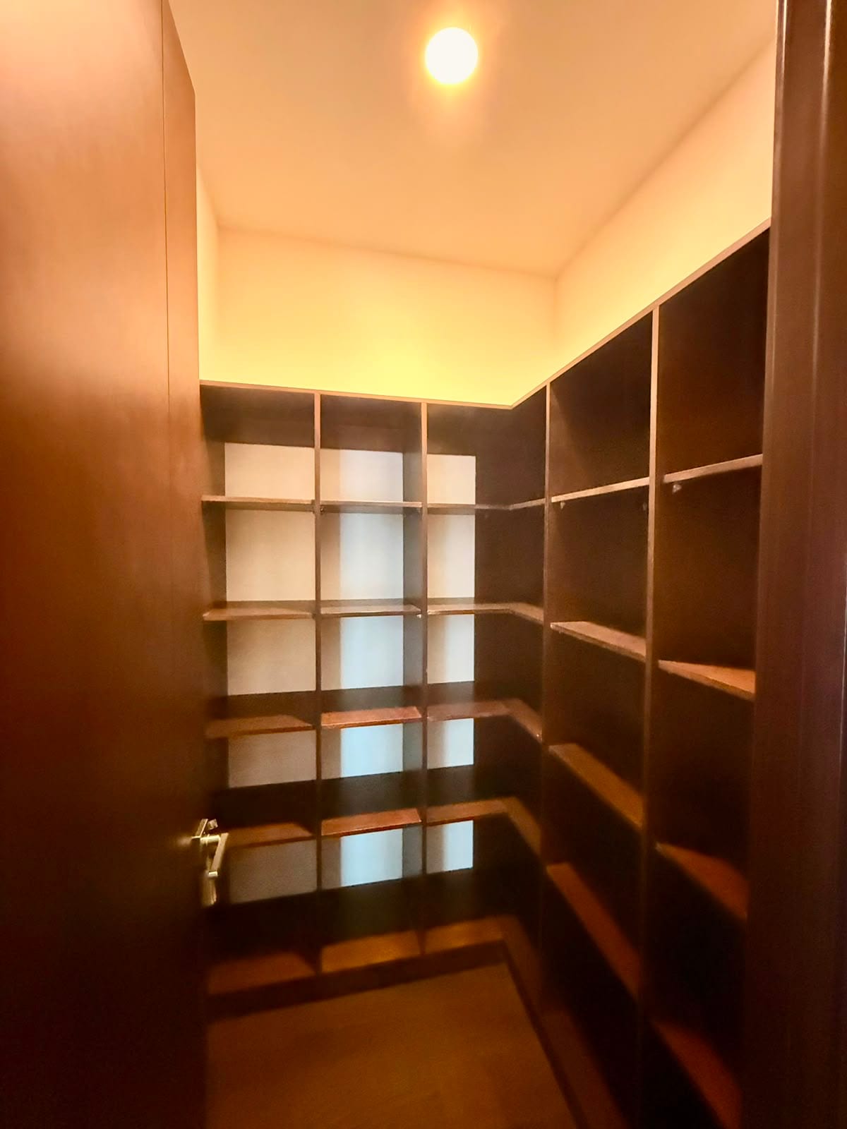 PENTHOUSE AMUEBLADO DE LUJO RENTA ZONA 14 — Apartamento en Alquiler en Zona 14, Guatemala, Ciudad — foto 11 de 17