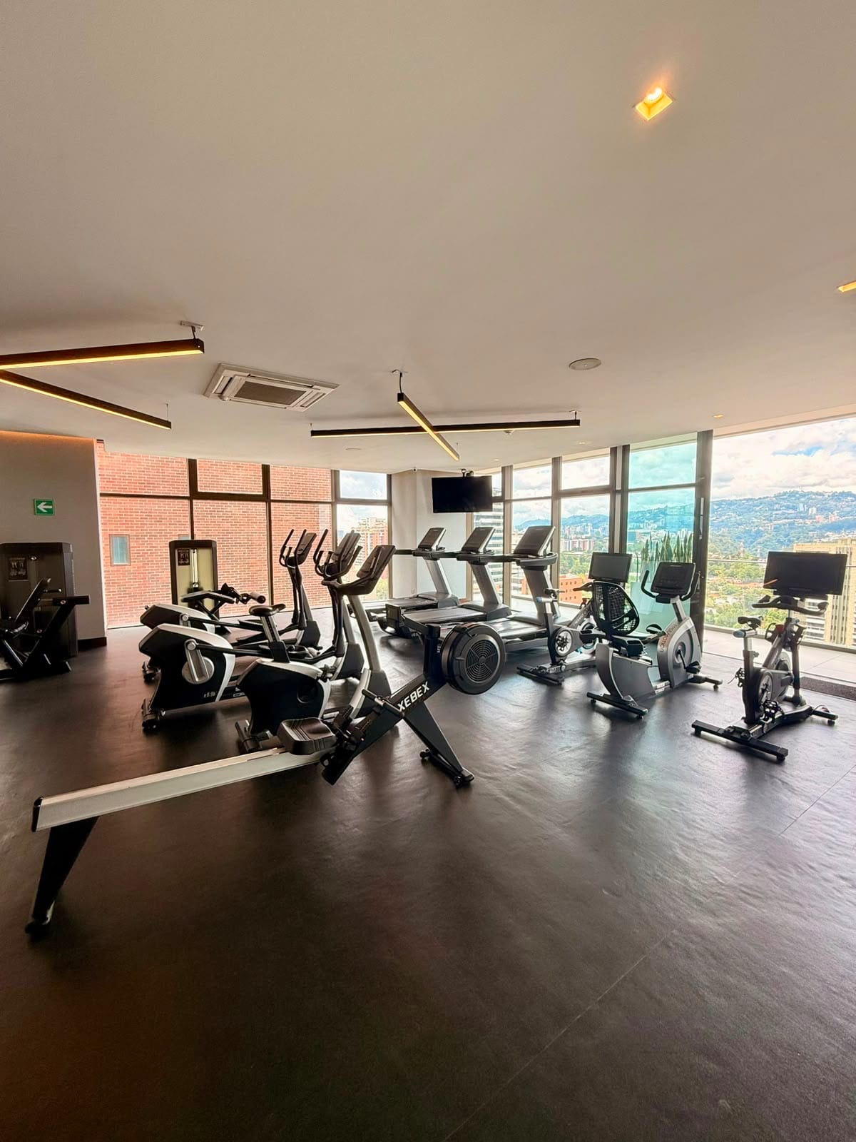 PENTHOUSE AMUEBLADO DE LUJO RENTA ZONA 14 — Apartamento en Alquiler en Zona 14, Guatemala, Ciudad — foto 15 de 17