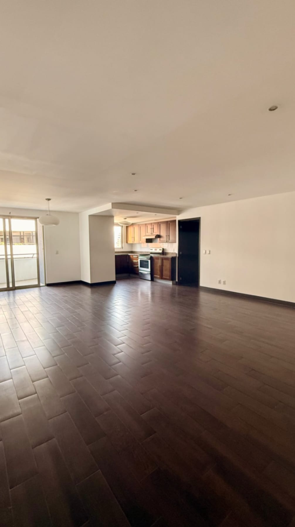 APARTAMENTO EN RENTA ZONA 14 — Apartamento en Alquiler en Zona 14, Guatemala, Ciudad — foto 1 de 17