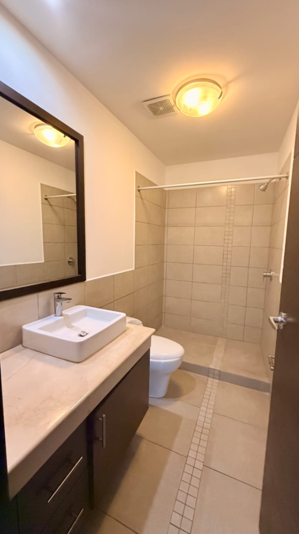 APARTAMENTO EN RENTA ZONA 14 — Apartamento en Alquiler en Zona 14, Guatemala, Ciudad — foto 7 de 17