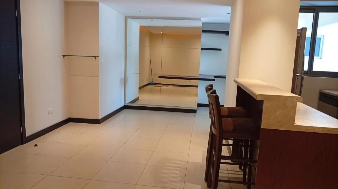 Apto en renta en zona 14 — Apartamento en Alquiler en Zona 14, Guatemala, Ciudad — foto 3 de 7