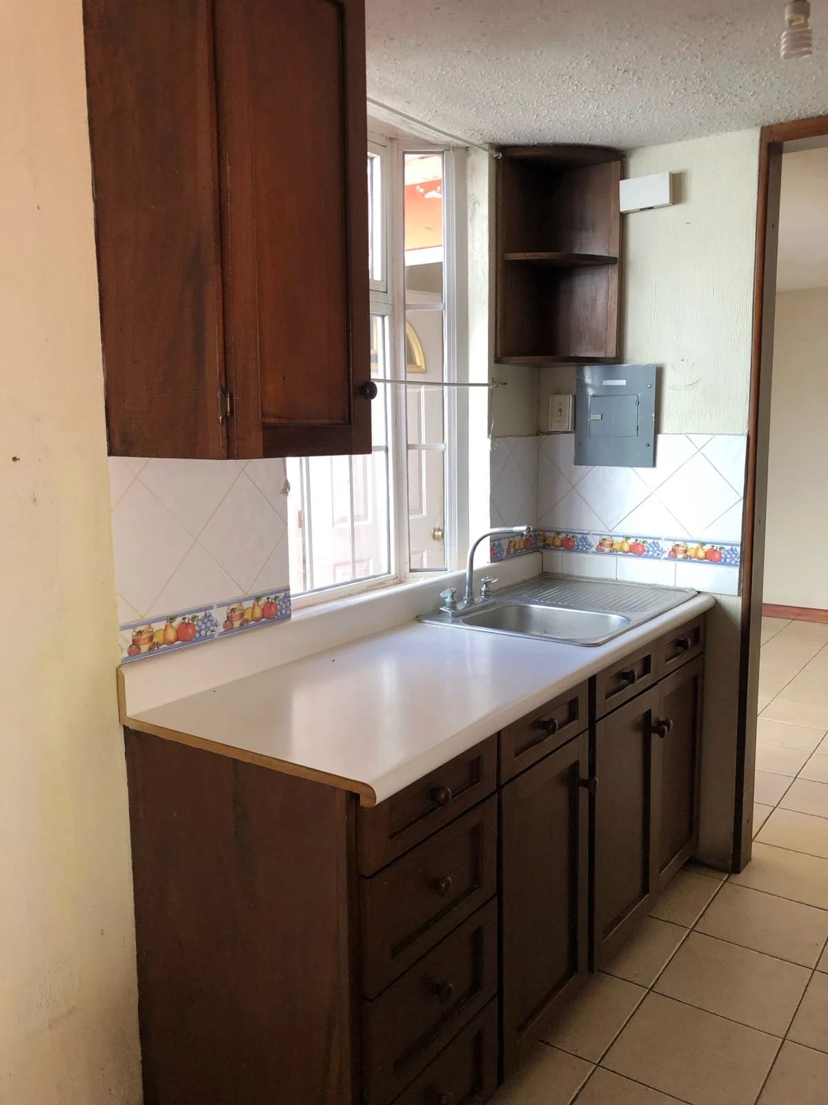 Se vende casa dentro de condominio en San Cristóbal — Casa en Venta en Zona 8 Mixco, Guatemala, Ciudad — foto 1 de 7