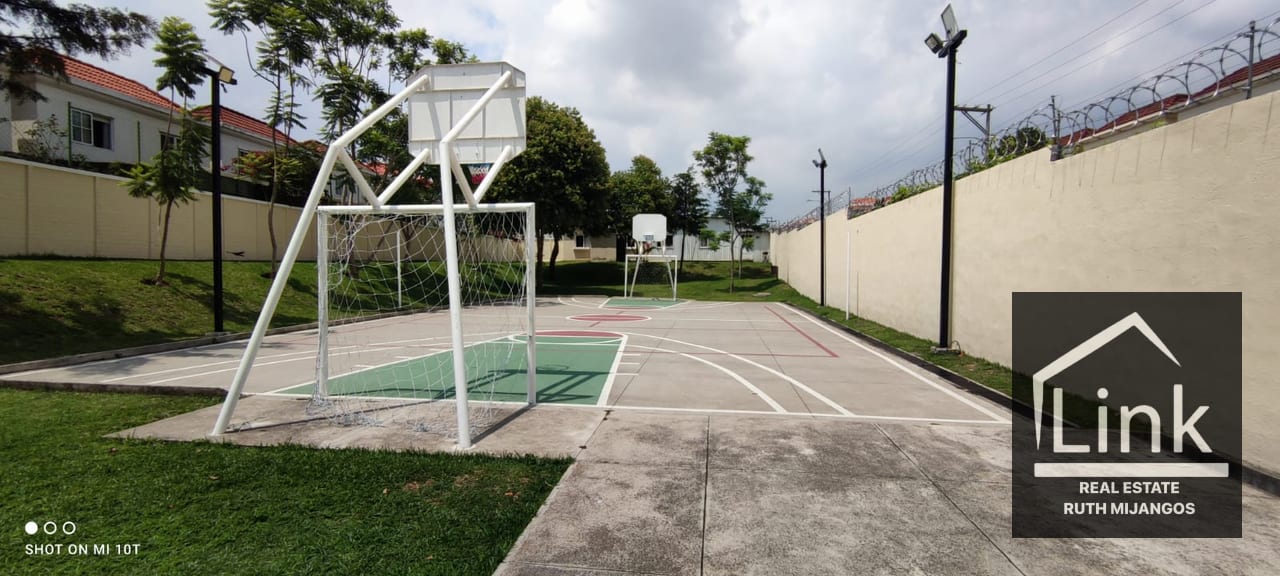 Casa en Venta Condado San Nicolás Zona 4 Mixco — Casa en Venta en Condado San Nicolás, Zona 4 Mixco, Guatemala, Ciudad — foto 15 de 17