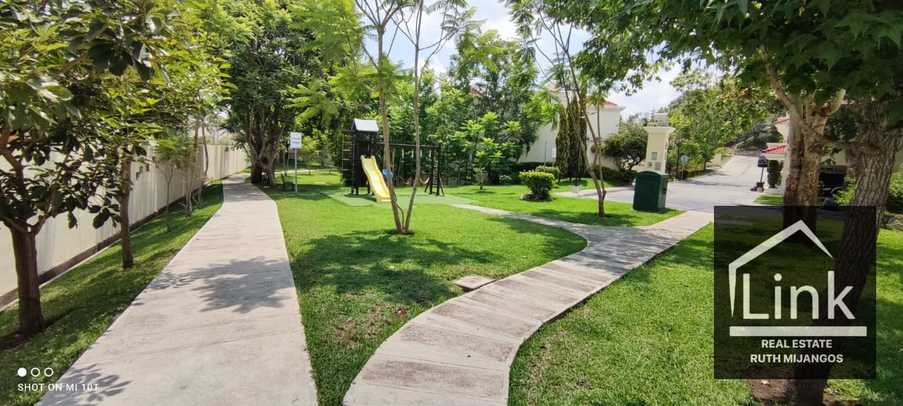 Casa en Venta Condado San Nicolás Zona 4 Mixco — Casa en Venta en Condado San Nicolás, Zona 4 Mixco, Guatemala, Ciudad — foto 16 de 17