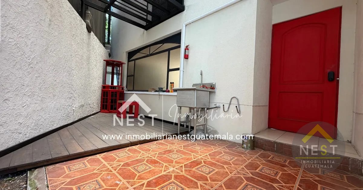Amplia casa en Venta de 4 habitaciones y 5 parqueos | San Cristóbal — Casa en Venta en Zona 8 Mixco, Guatemala, Ciudad — foto 7 de 17
