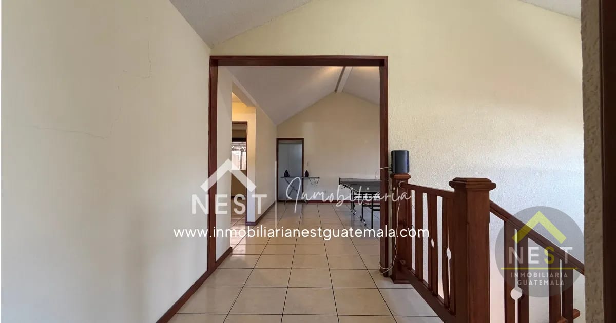 Amplia casa en Venta de 4 habitaciones y 5 parqueos | San Cristóbal — Casa en Venta en Zona 8 Mixco, Guatemala, Ciudad — foto 11 de 17