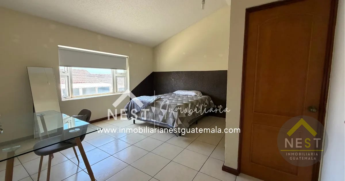 Amplia casa en Venta de 4 habitaciones y 5 parqueos | San Cristóbal — Casa en Venta en Zona 8 Mixco, Guatemala, Ciudad — foto 13 de 17