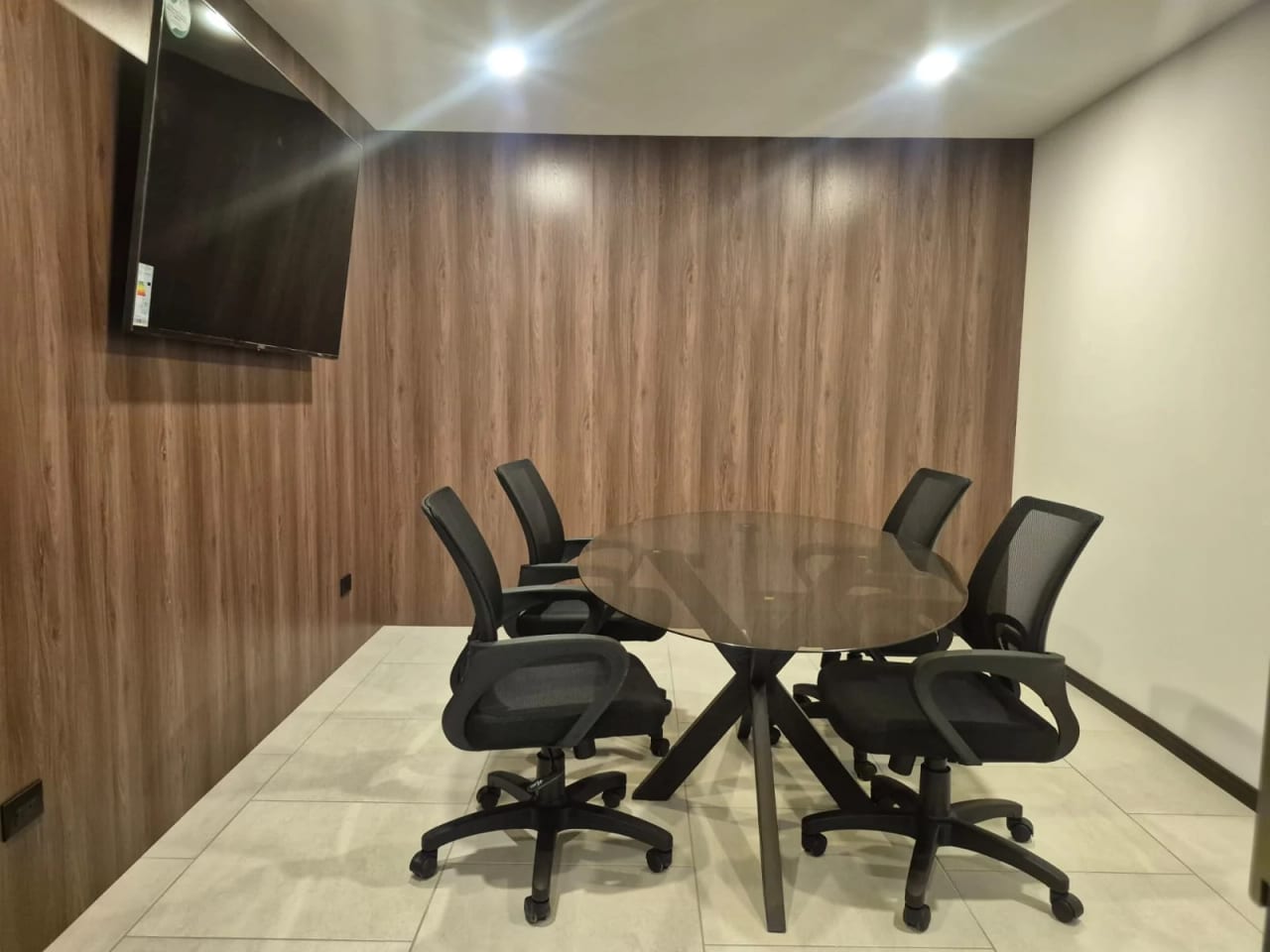 Apartamento en Alquiler, BIKO zon a 10 — Apartamento en Alquiler en Zona 10, Guatemala, Ciudad — foto 8 de 11