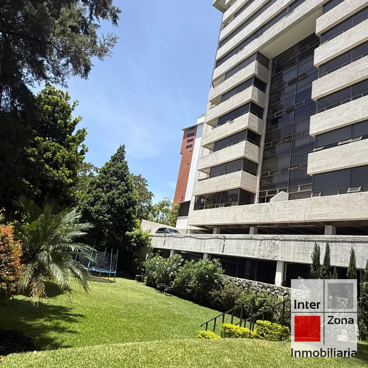 Renta de apartamento en edificio Ibiza, Zona 14 — Apartamento en Alquiler en Ibiza, Zona 14, Guatemala, Ciudad — foto 4 de 7