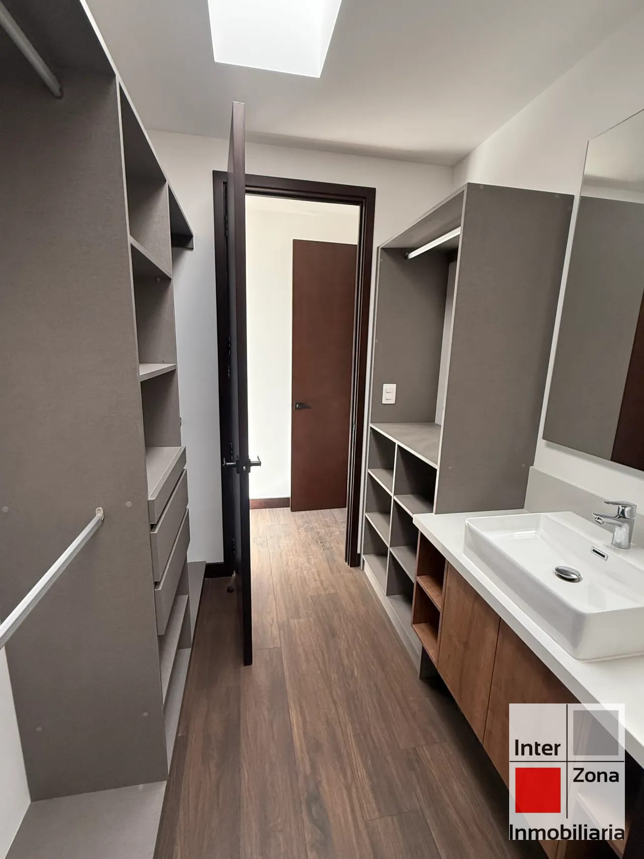Renta de casa en Molié, Zona 10 — Casa en Alquiler en Zona 10, Guatemala, Ciudad — foto 14 de 17