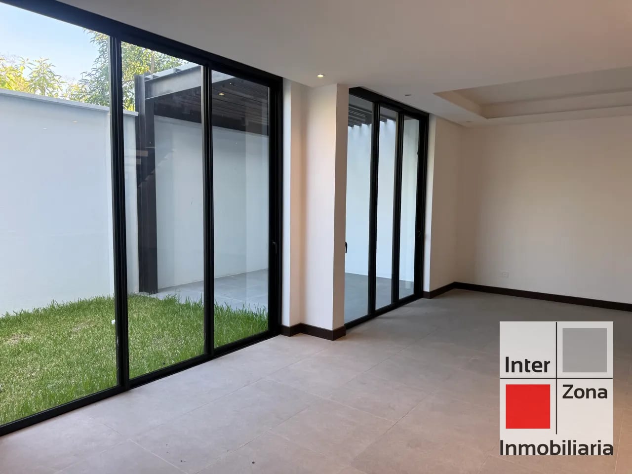 Renta de casa en Molié, Zona 10 — Casa en Alquiler en Zona 10, Guatemala, Ciudad — foto 15 de 17