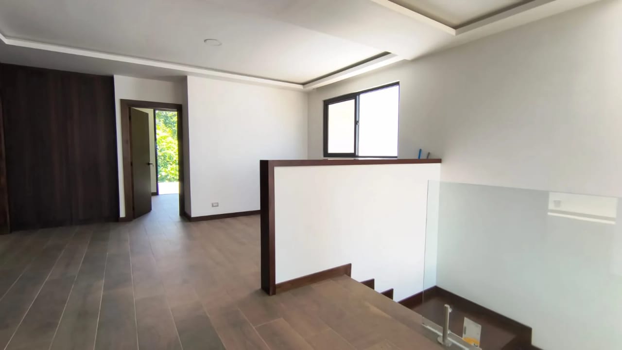 Casa Nueva Moderna en venta CAES Km 25 — Casa en Venta en Santa Elena Barillas, Guatemala, Ciudad — foto 5 de 14