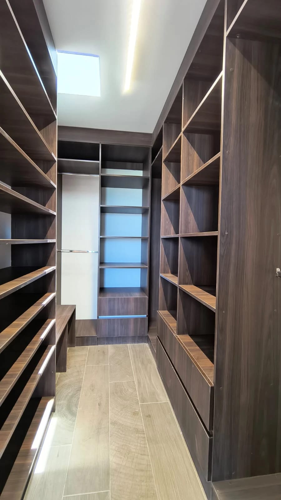 Casa Nueva Moderna en venta CAES Km 25 — Casa en Venta en Santa Elena Barillas, Guatemala, Ciudad — foto 8 de 14