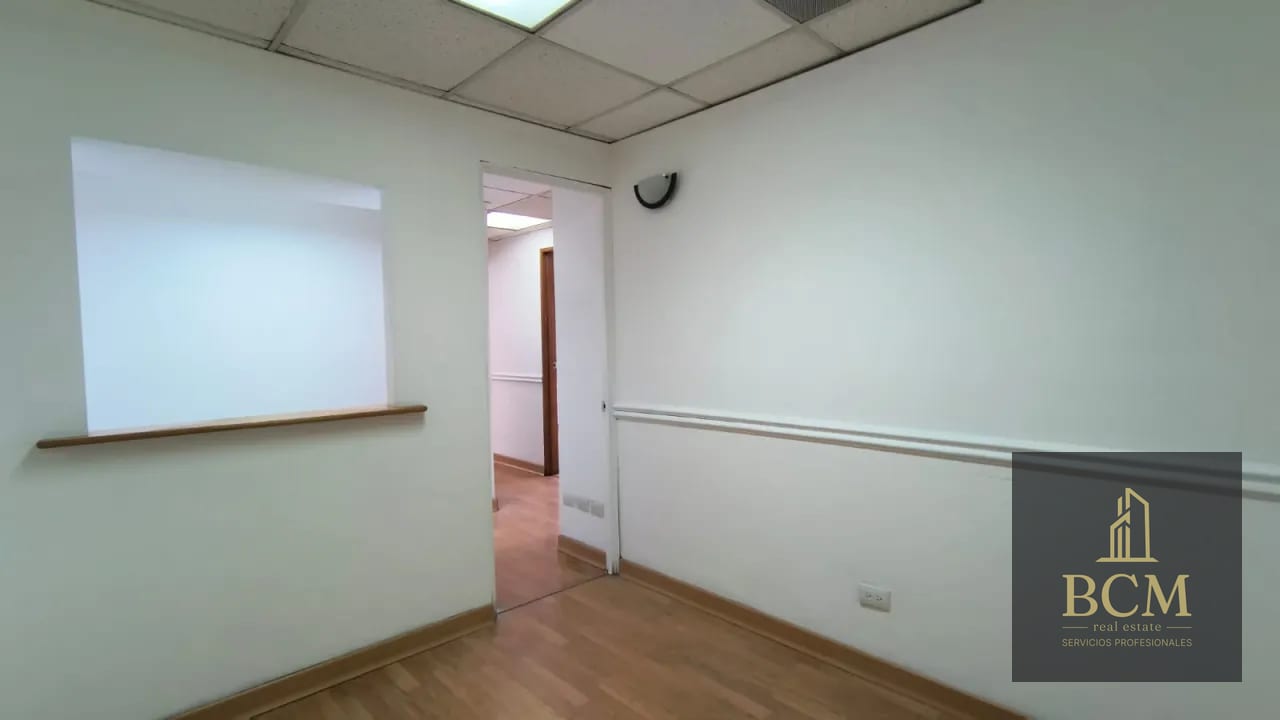 Rento Clínica Médica Zona 10 — Clínica en Alquiler en Santa Clara II, Zona 10, Guatemala, Ciudad — foto 1 de 9