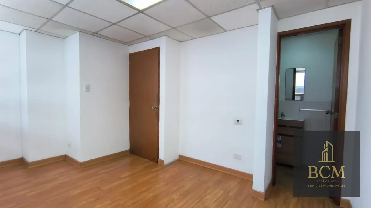 Rento Clínica Médica Zona 10 — Clínica en Alquiler en Santa Clara II, Zona 10, Guatemala, Ciudad — foto 3 de 9