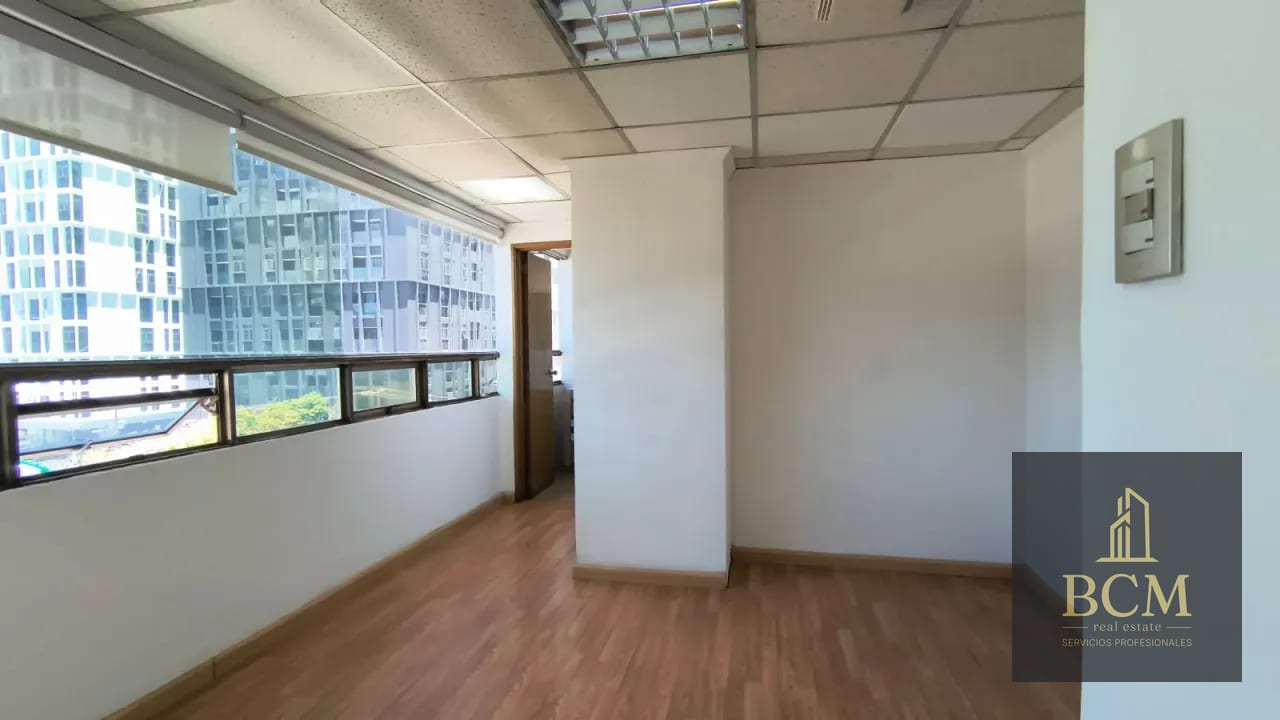 Rento Clínica Médica Zona 10 — Clínica en Alquiler en Santa Clara II, Zona 10, Guatemala, Ciudad — foto 6 de 9