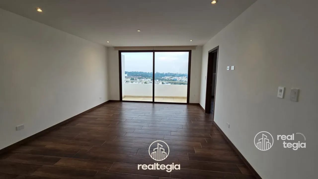 CASAS ALTOS DE LOMAS DE SAN ISIDRO ZONA 16 — Casa en Venta en Zona 16, Guatemala, Ciudad — foto 8 de 17