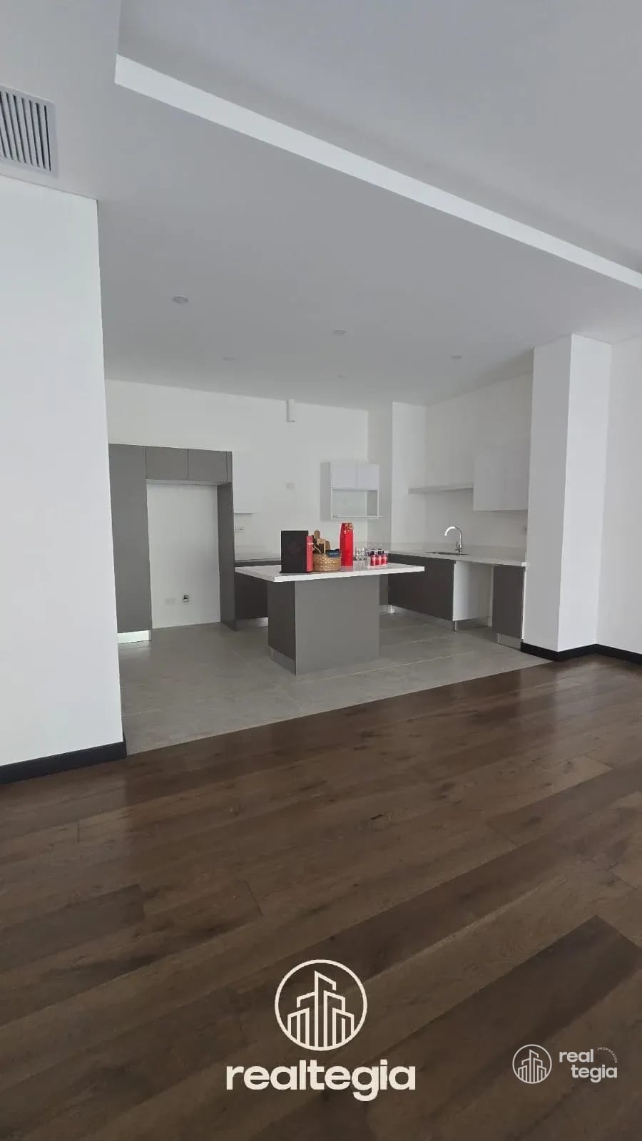 APARTAMENTO EN RENTA OLMOS DE CAYALÁ ZONA 16 — Apartamento en Venta en Zona 16, Guatemala, Ciudad — foto 1 de 8